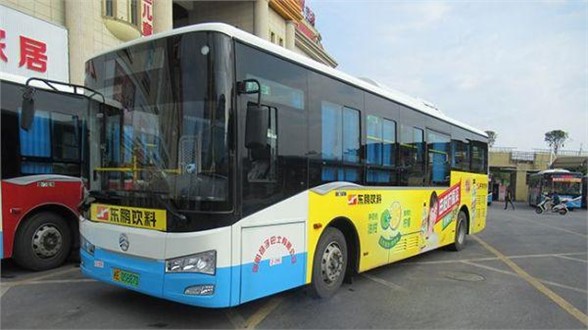 公交車(chē)身及車(chē)內(nèi)廣告火爆招租，滿(mǎn)城跑的廣告靜待與您攜手共贏